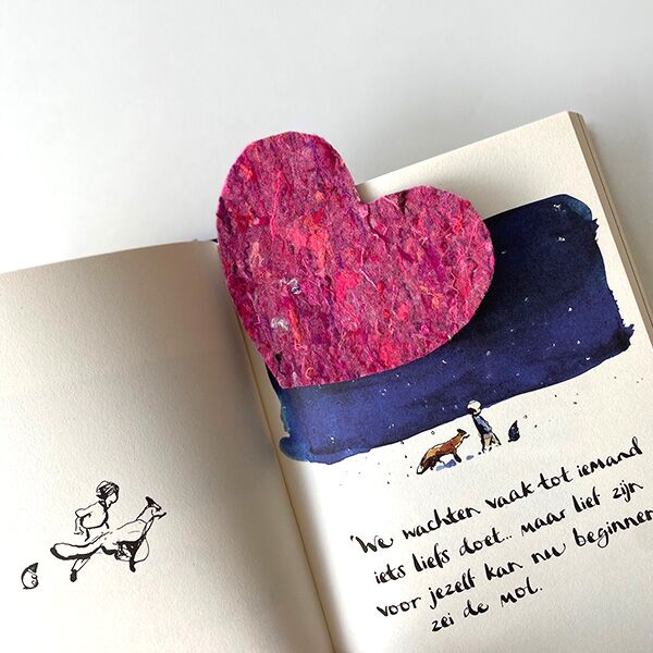 Box of Love met recycled vilt hartfiguren - Afbeelding 2